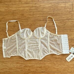 Luxurious Cream Lace Bustier